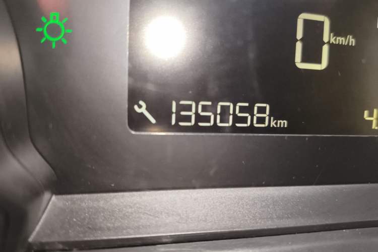 Used Peugeot 308S 2015 1.6T Automatic Jingchi Edition Odometer Close Up