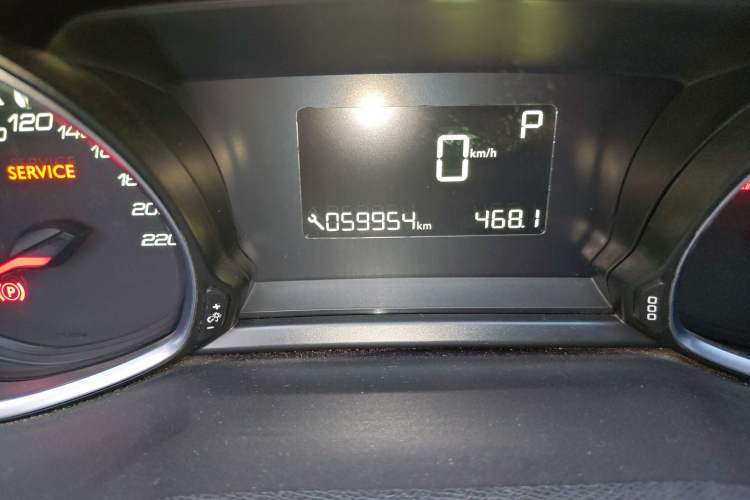 Used Peugeot 308S 2015 1.2T Automatic Jingchi Edition Odometer Close Up