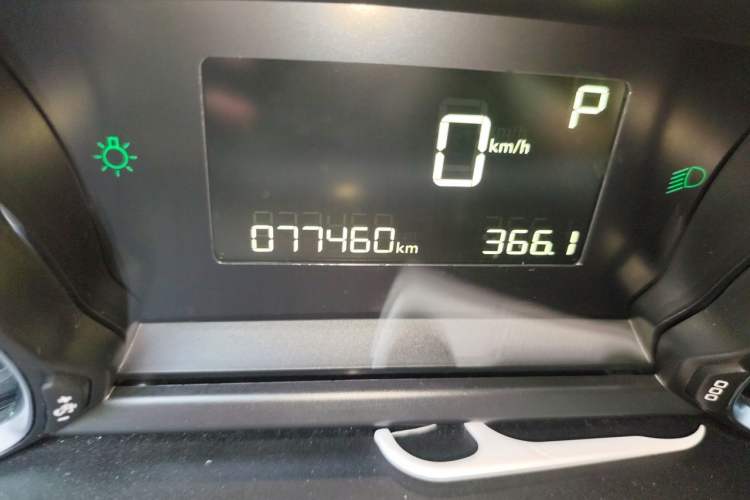 Used Peugeot 308S 2015 1.2T Automatic Jingchi Edition Odometer Close Up