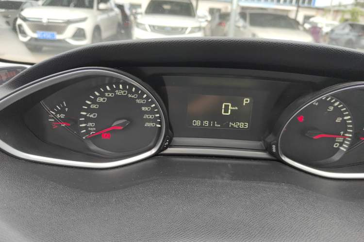 Used Peugeot 308S 2015 1.2T Automatic Shangchi Edition Odometer Close Up