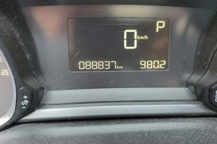 Used Peugeot 308S 2015 1.2T Automatic Jingchi Edition Odometer Close Up