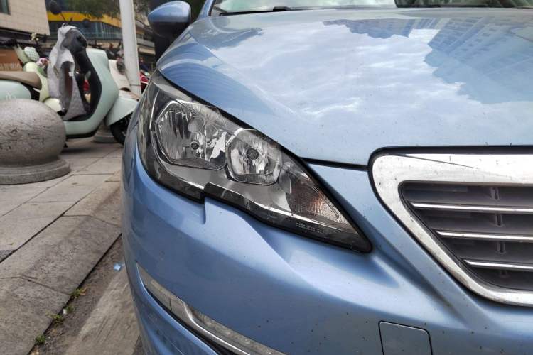 Used Peugeot 308S 2015 1.2T Automatic Jingchi Edition Right Front Headlight