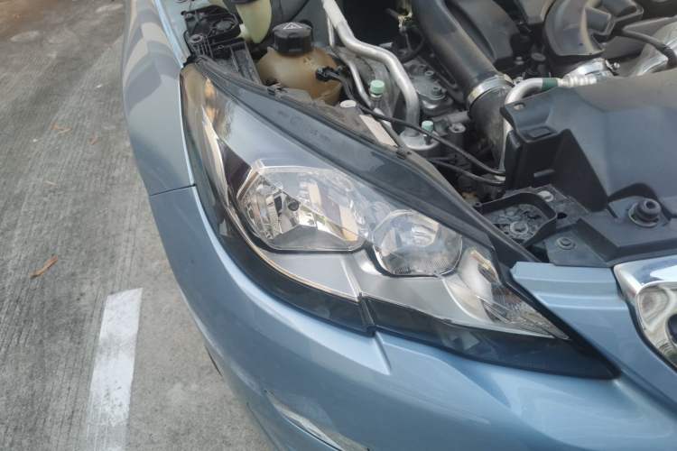 Used Peugeot 308S 2015 1.6T Automatic Jingchi Edition Right Front Headlight