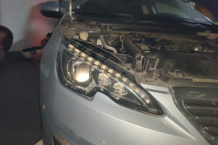Used Peugeot 308S 2015 1.6T Automatic Ruichi Edition Right Front Headlight