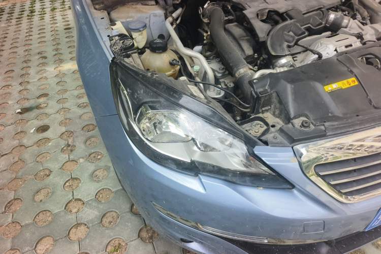 Used Peugeot 308S 2015 1.6T Automatic Jingchi Edition Right Front Headlight