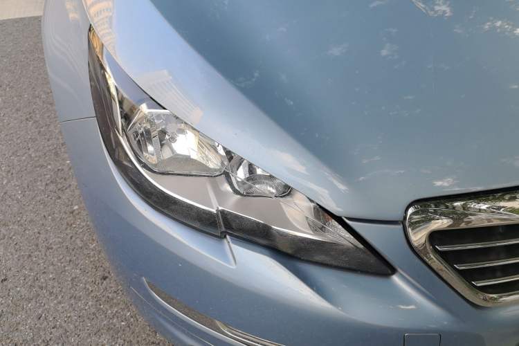 Used Peugeot 308S 2015 1.6T Automatic Jingchi Edition Right Front Headlight