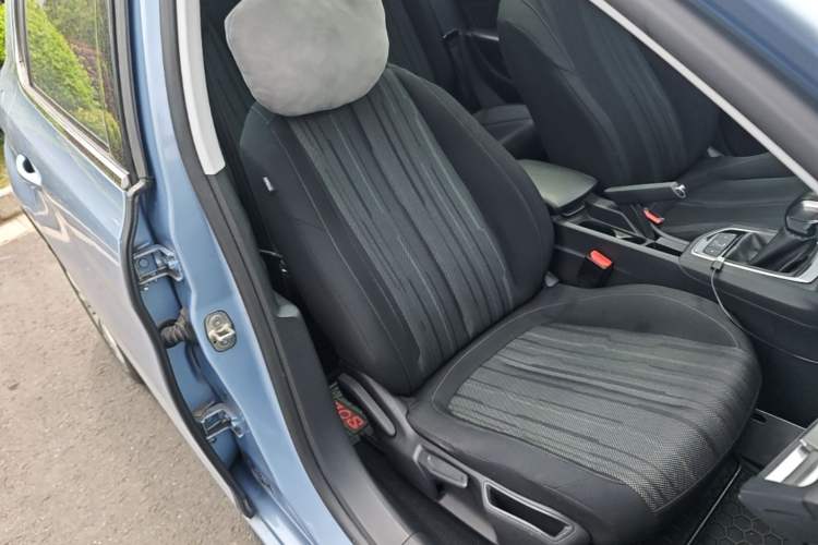 Used Peugeot 308S 2015 1.2T Automatic Jingchi Edition Right Front Seat
