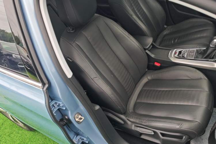 Used Peugeot 308S 2015 1.6T Automatic Ruichi Edition Right Front Seat