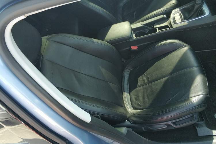 Used Peugeot 308S 2015 1.2T Automatic Jingchi Edition Right Front Seat