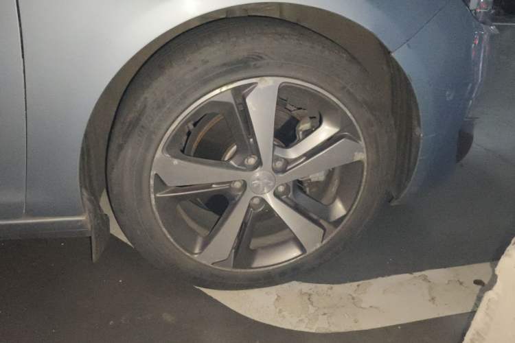 Used Peugeot 308S 2015 1.6T Automatic Ruichi Edition Right Front Wheel Hub