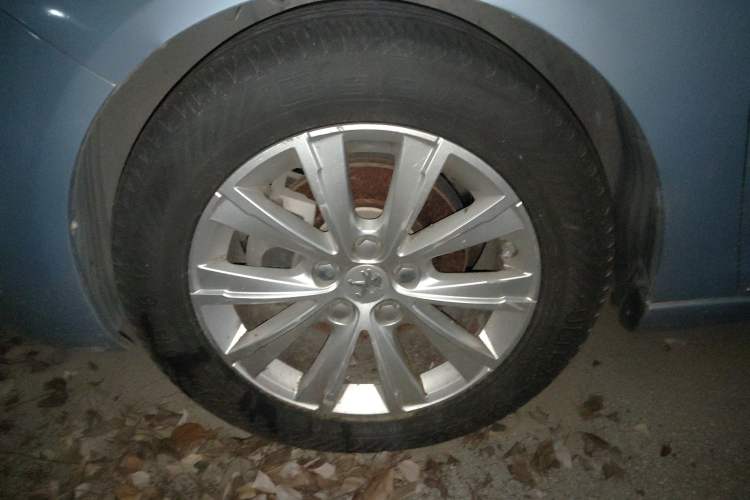 Used Peugeot 308S 2015 1.2T Automatic Shangchi Edition Right Front Wheel Hub