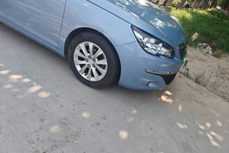 Used Peugeot 308S 2015 1.2T Automatic Jingchi Edition Right Front Wheel Hub