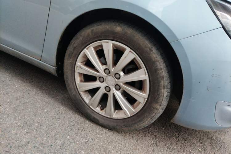Used Peugeot 308S 2015 1.2T Automatic Jingchi Edition Right Front Wheel Hub