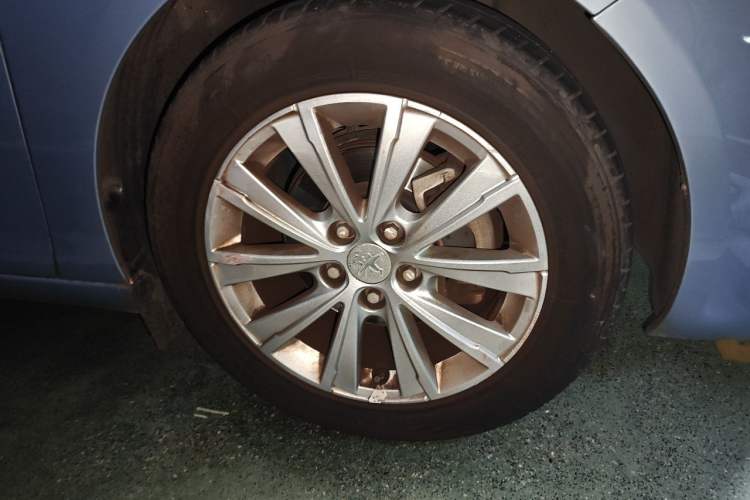 Used Peugeot 308S 2015 1.2T Automatic Jingchi Edition Right Front Wheel Hub