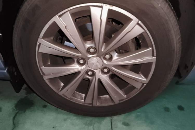 Used Peugeot 308S 2015 1.2T Automatic Jingchi Edition Right Front Wheel Hub
