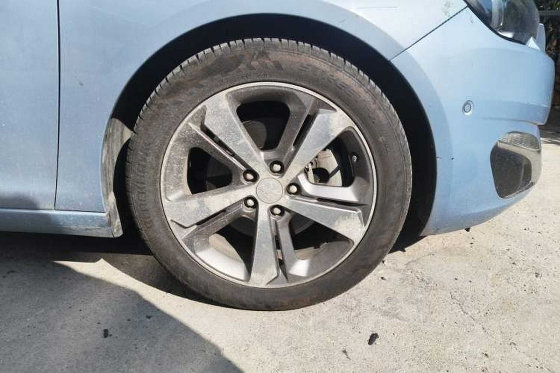 Used Peugeot 308S 2015 1.6T Automatic Ruichi Edition Right Front Wheel Hub