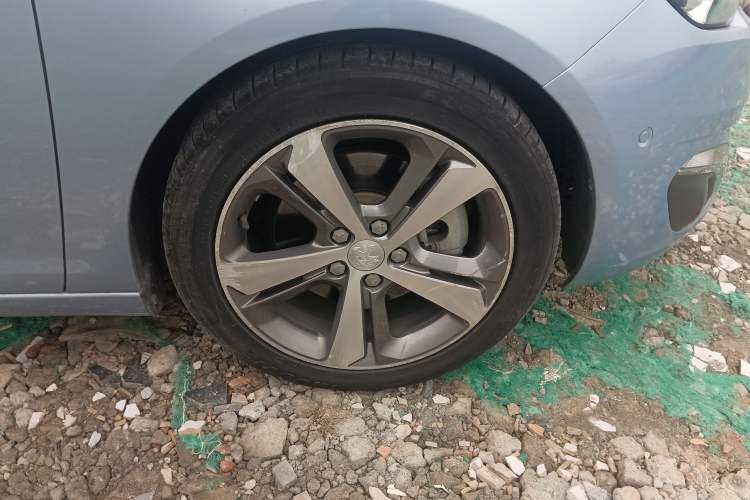 Used Peugeot 308S 2015 1.6T Automatic Ruichi Edition Right Front Wheel Hub