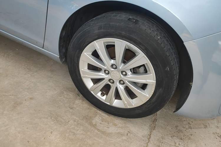 Used Peugeot 308S 2015 1.2T Automatic Shangchi Edition Right Front Wheel Hub