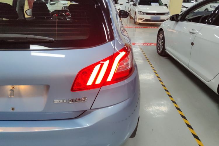 Used Peugeot 308S 2015 1.2T Automatic Jingchi Edition Right Rear Taillight