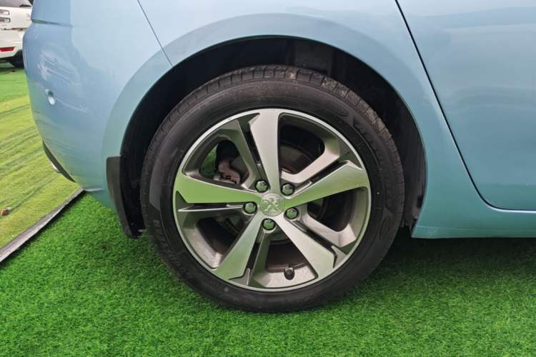 Used Peugeot 308S 2015 1.6T Automatic Ruichi Edition Right Rear Wheel Hub