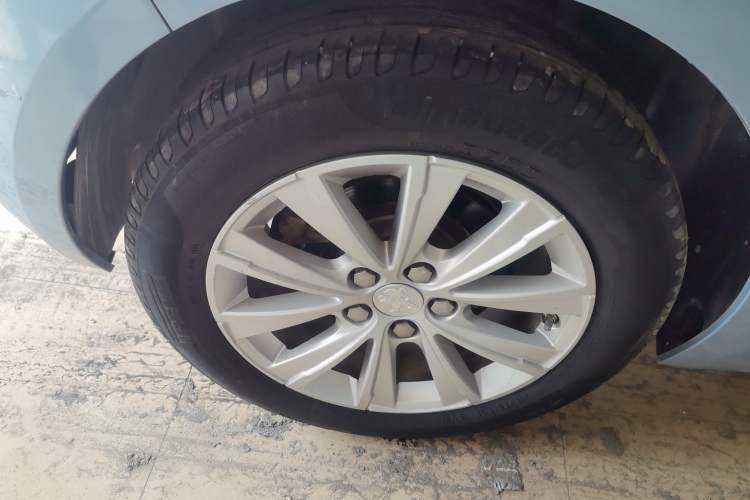 Used Peugeot 308S 2015 1.2T Automatic Jingchi Edition Right Rear Wheel Hub