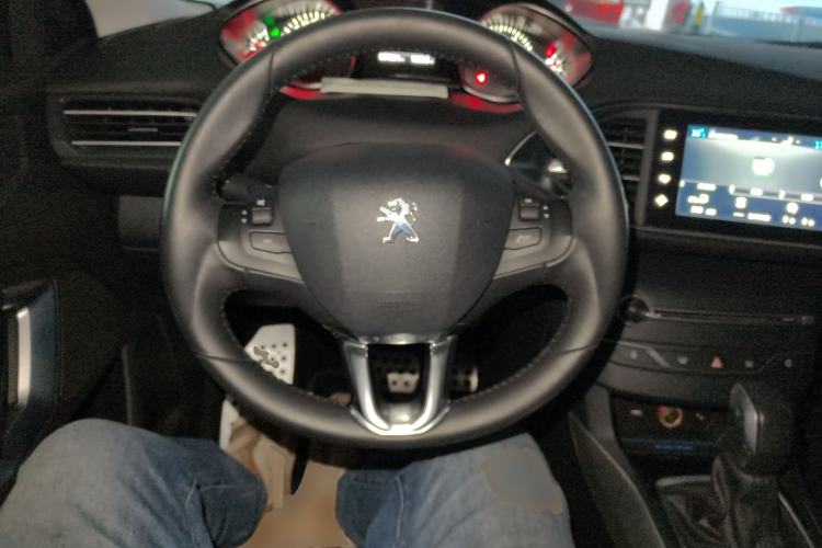 Used Peugeot 308S 2015 1.6T Automatic Ruichi Edition Steering Wheel