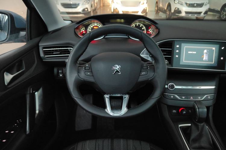 Used Peugeot 308S 2015 1.2T Automatic Jingchi Edition Steering Wheel