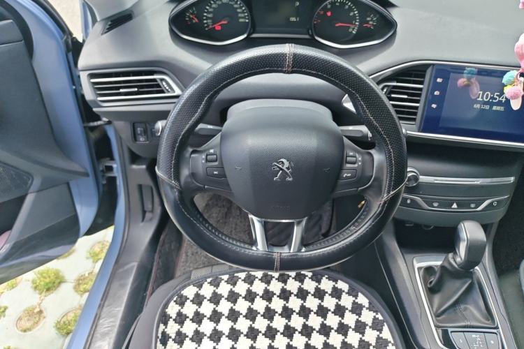 Used Peugeot 308S 2015 1.2T Automatic Jingchi Edition Steering Wheel