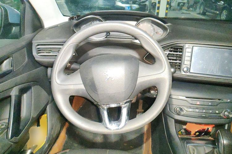 Used Peugeot 308S 2015 1.6L Manual Shangchi Edition Steering Wheel