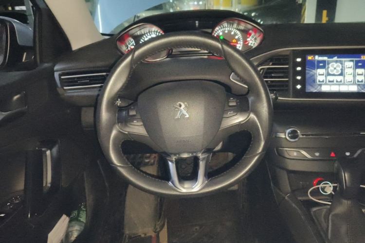 Used Peugeot 308S 2015 1.6T Automatic Ruichi Edition Steering Wheel