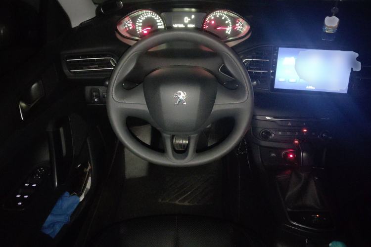 Used Peugeot 308S 2015 1.2T Automatic Shangchi Edition Steering Wheel