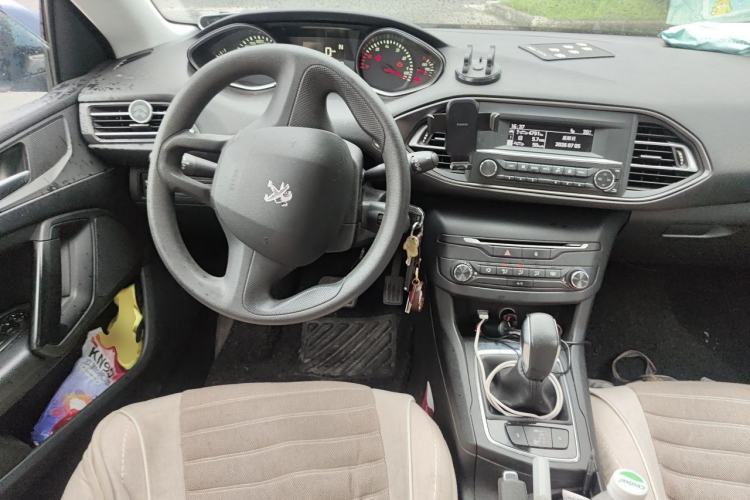 Used Peugeot 308S 2015 1.2T Automatic Shangchi Edition Steering Wheel