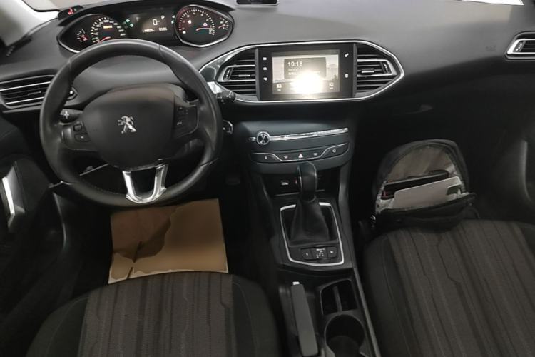 Used Peugeot 308S 2015 1.2T Automatic Jingchi Edition Steering Wheel