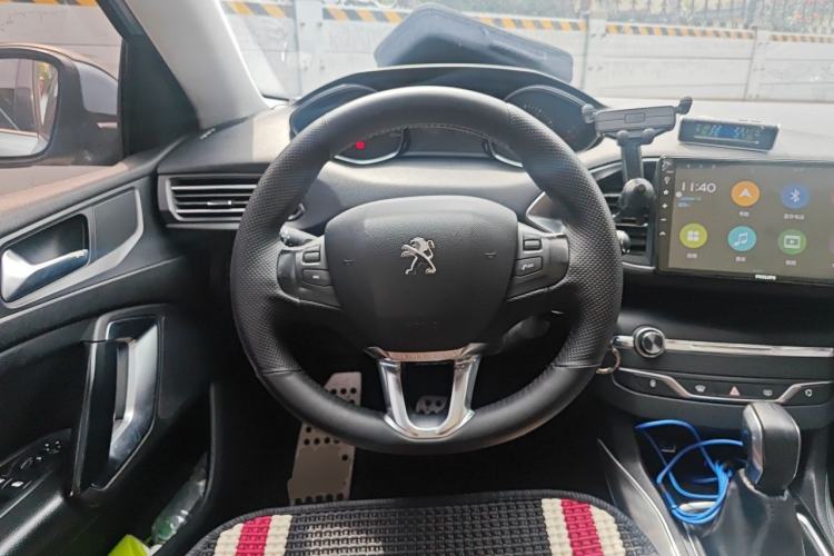 Used Peugeot 308S 2015 1.6T Automatic Jingchi Edition Steering Wheel