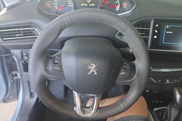 Used Peugeot 308S 2015 1.6T Automatic Jingchi Edition Steering Wheel