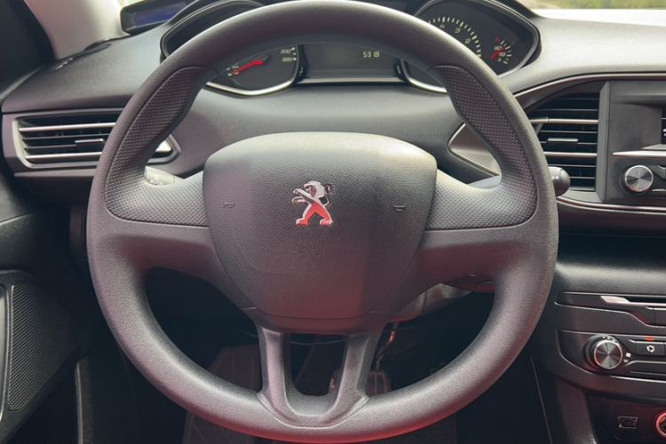 Used Peugeot 308S 2015 1.2T Automatic Shangchi Edition Steering Wheel
