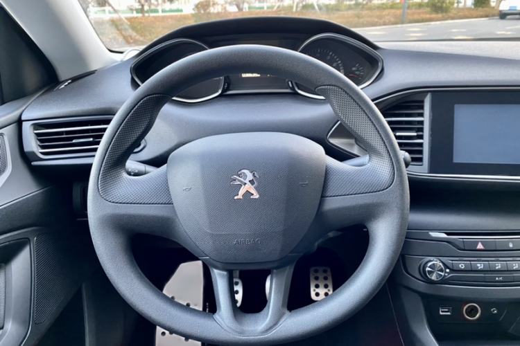Used Peugeot 308S 2015 1.6L Manual Shangchi Edition Steering Wheel