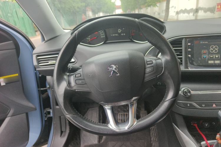 Used Peugeot 308S 2015 1.6T Automatic Jingchi Edition Steering Wheel