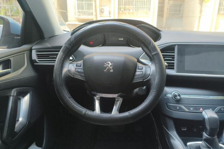 Used Peugeot 308S 2015 1.6T Automatic Jingchi Edition Steering Wheel