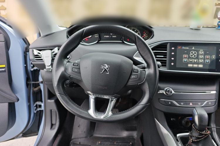 Used Peugeot 308S 2015 1.6T Automatic Ruichi Edition Steering Wheel