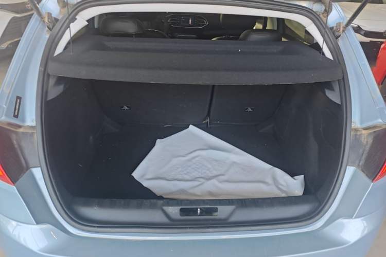 Used Peugeot 308S 2015 1.6T Automatic Jingchi Edition Trunk