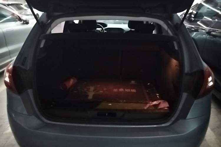 Used Peugeot 308S 2015 1.2T Automatic Jingchi Edition Trunk