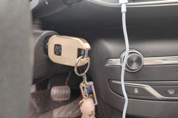 Used Peugeot 308S 2015 1.2T Automatic Jingchi Edition Vehicle Key