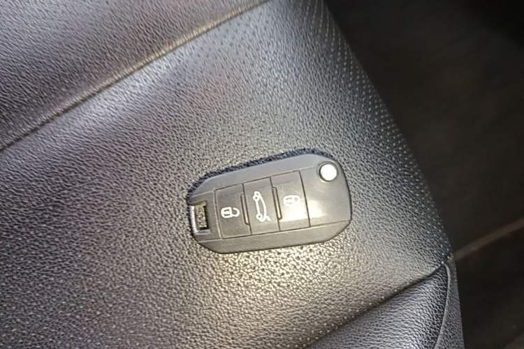 Used Peugeot 308S 2015 1.2T Automatic Shangchi Edition Vehicle Key