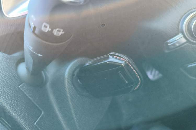Used Peugeot 308S 2015 1.6T Automatic Jingchi Edition Vehicle Key