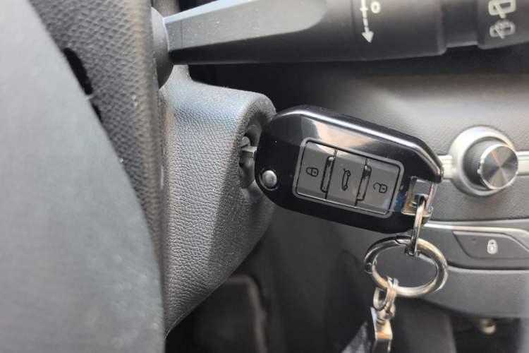 Used Peugeot 308S 2015 1.2T Automatic Jingchi Edition Vehicle Key