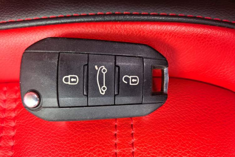 Used Peugeot 308S 2015 1.2T Automatic Shangchi Edition Vehicle Key