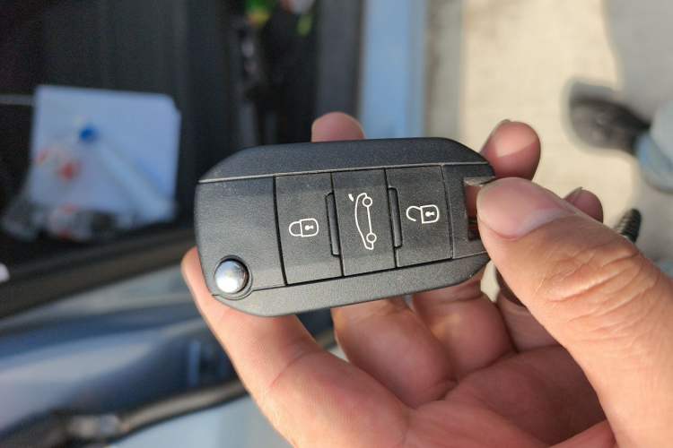 Used Peugeot 308S 2015 1.2T Automatic Jingchi Edition Vehicle Key