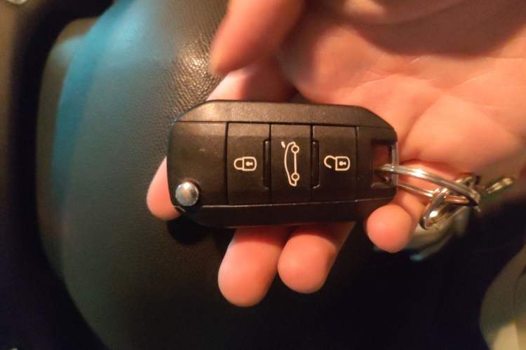 Used Peugeot 308S 2015 1.6T Automatic Jingchi Edition Vehicle Key
