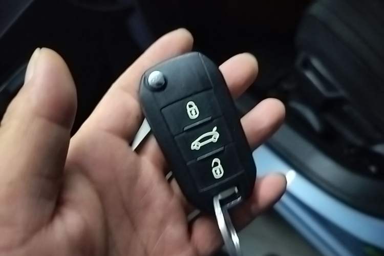 Used Peugeot 308S 2015 1.2T Automatic Jingchi Edition Vehicle Key
